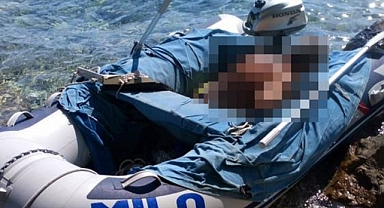 ECEL DENİZDE YAKALADI