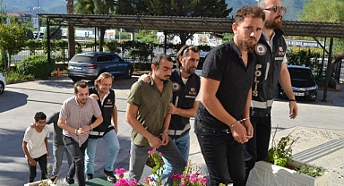 EMEKLİ ÖĞRETMENİ 3 MİLYON TL DOLANDIRAN ŞEBEKE ÇÖKERTİLDİ