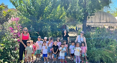 KÖYCEĞİZLİ MİNİKLER ÇİÇEK BAKIMINI ÖĞRENDİ