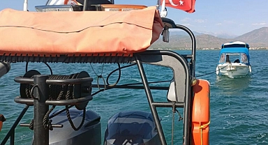 MAKİNE ARIZASI YAPAN TEKNEYİ KIYEM EKİPLERİ KURTARDI