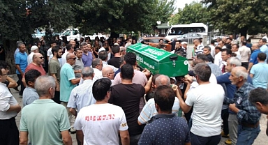 NAGİHAN ÖĞRETMEN, SON YOLCULUĞUNA GÖZYAŞLARI VE DUALARLA UĞURLANDI