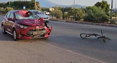 OTOMOBİLİN ÇARPTIĞI BİSİKLETLİ KADIN ÖLDÜ