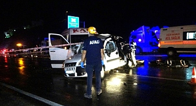 PEŞ PEŞE 5 KAZA, 12 ARAÇ BİRBİRİNE GİRDİ 3 ÖLÜ, 50 YARALI