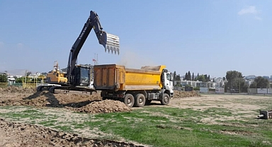 TURGUTREİS FUTBOL SAHASI YENİLENİYOR