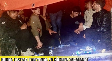 HURDA TAŞIYAN KAMYONDA 20 GÖÇMEN YAKALANDI