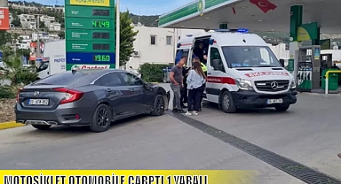 MOTOSİKLET OTOMOBİLE ÇARPTI 1 YARALI