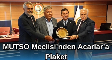 MUTSO MECLİSİ’NDEN ACARLAR’A PLAKET