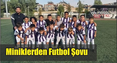 Miniklerden Futbol Şovu