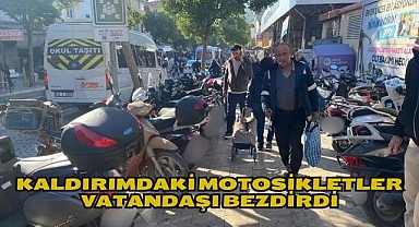 Kaldırımdaki motosikletler vatandaşı bezdirdi
