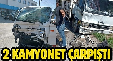 2 Kamyonet Çarpıştı