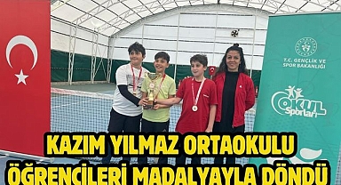 Kazım Yılmaz Ortaokulu Öğrencileri Madalyayla Döndü 