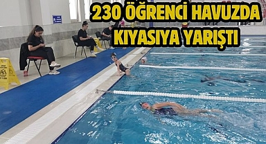 230 Öğrenci Havuzda Kıyasıya Yarıştı