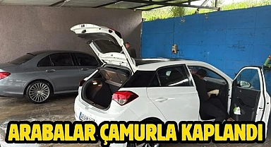 Arabalar Çamurla Kaplandı