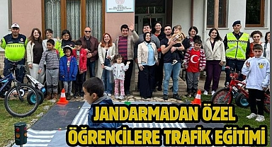 JANDARMADAN ÖZEL ÖĞRENCİLERE TRAFİK EĞİTİMİ