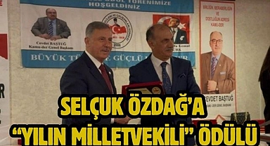 Selçuk Özdağ’a “Yılın Milletvekili” Ödülü