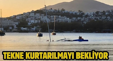 Tekne Kurtarılmayı Bekliyor 
