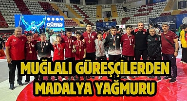 MUĞLALI GÜREŞÇİLERDEN MADALYA YAĞMURU