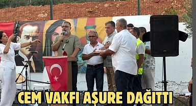 Cem Vakfı Aşure Dağıttı