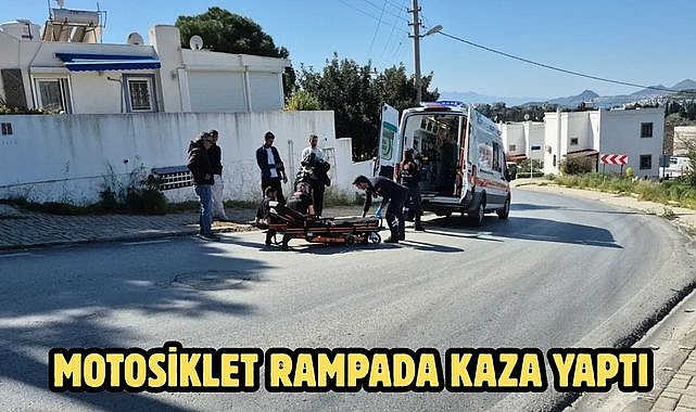 MOTOSİKLET RAMPADA KAZA YAPTI