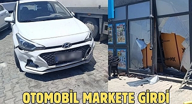 Otomobil Markete Girdi